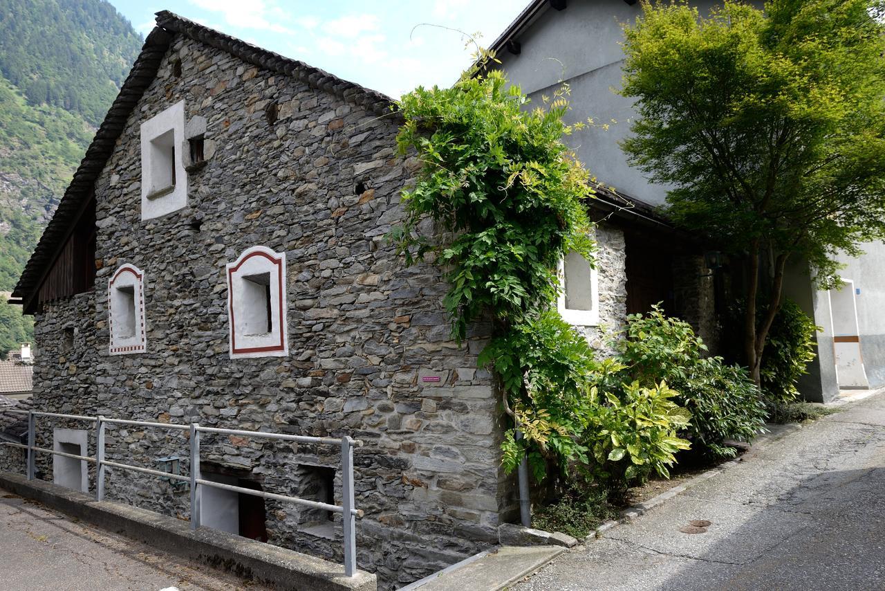 Hotel Soazza Eksteriør billede